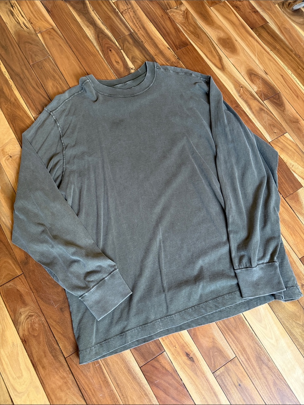 Men's Long-Sleeve Crewneck Shirt - Olive Green